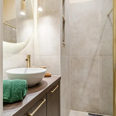 Cap Riviera Charme Calme Menton, 아파트